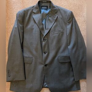 Nautica Men's Gray suit